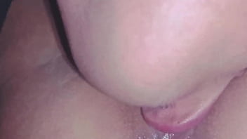 Juicy Ronyxxx's shaved pussy licked & eaten to orgasmic bliss