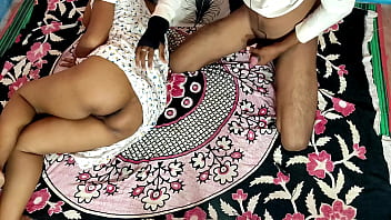 Stepmom Ritu and Ajay share bed and start banging hard - caught on tape!